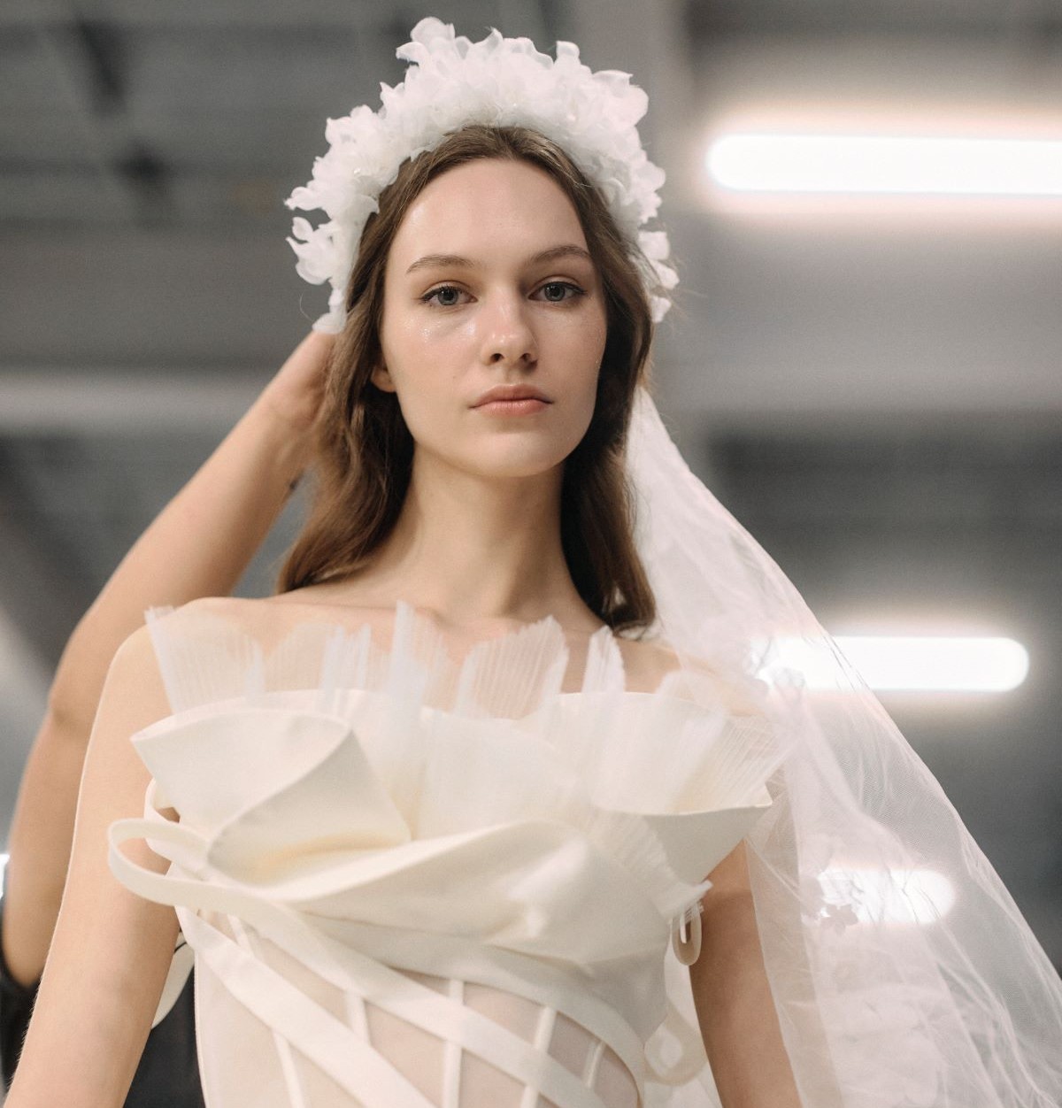 Las coronas de tela para novias, tendencia en Barcelona Bridal Fashion Week.