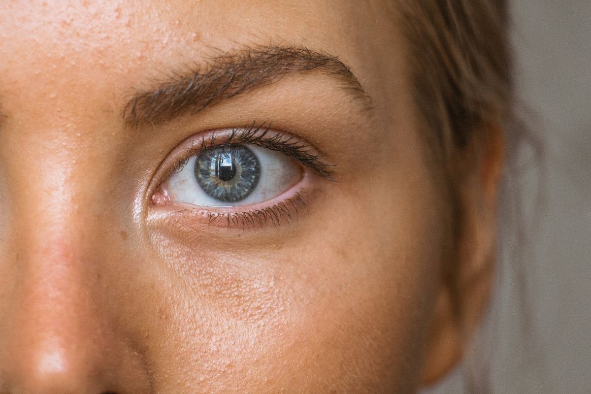 errores de skincare respecto al contorno de ojos