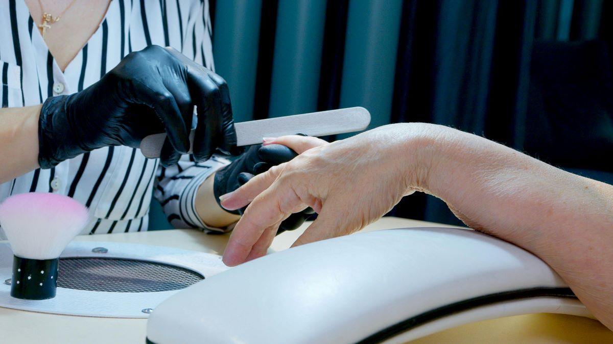limado en la manicura profesional