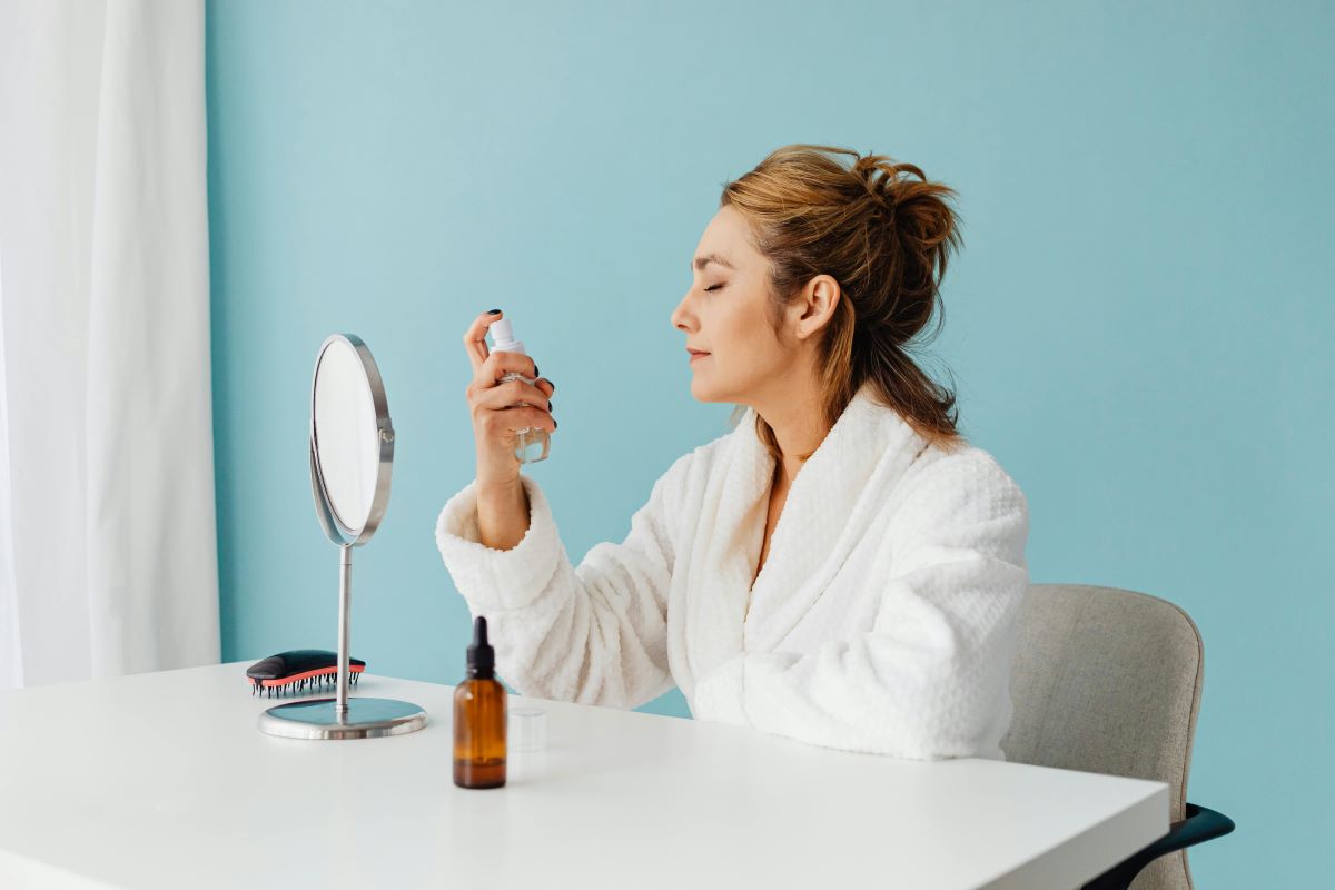 spray fijador de maquillaje con protección solar