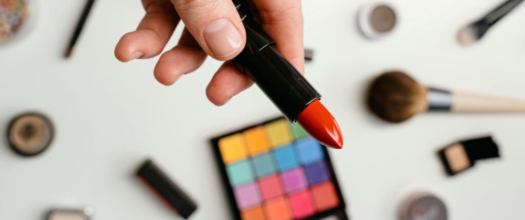 salidas profesionales para estudiantes de maquillaje