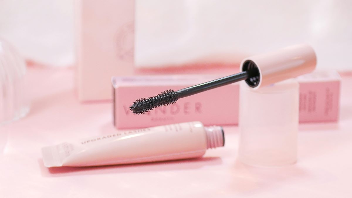 etiquetas en los maquillajes