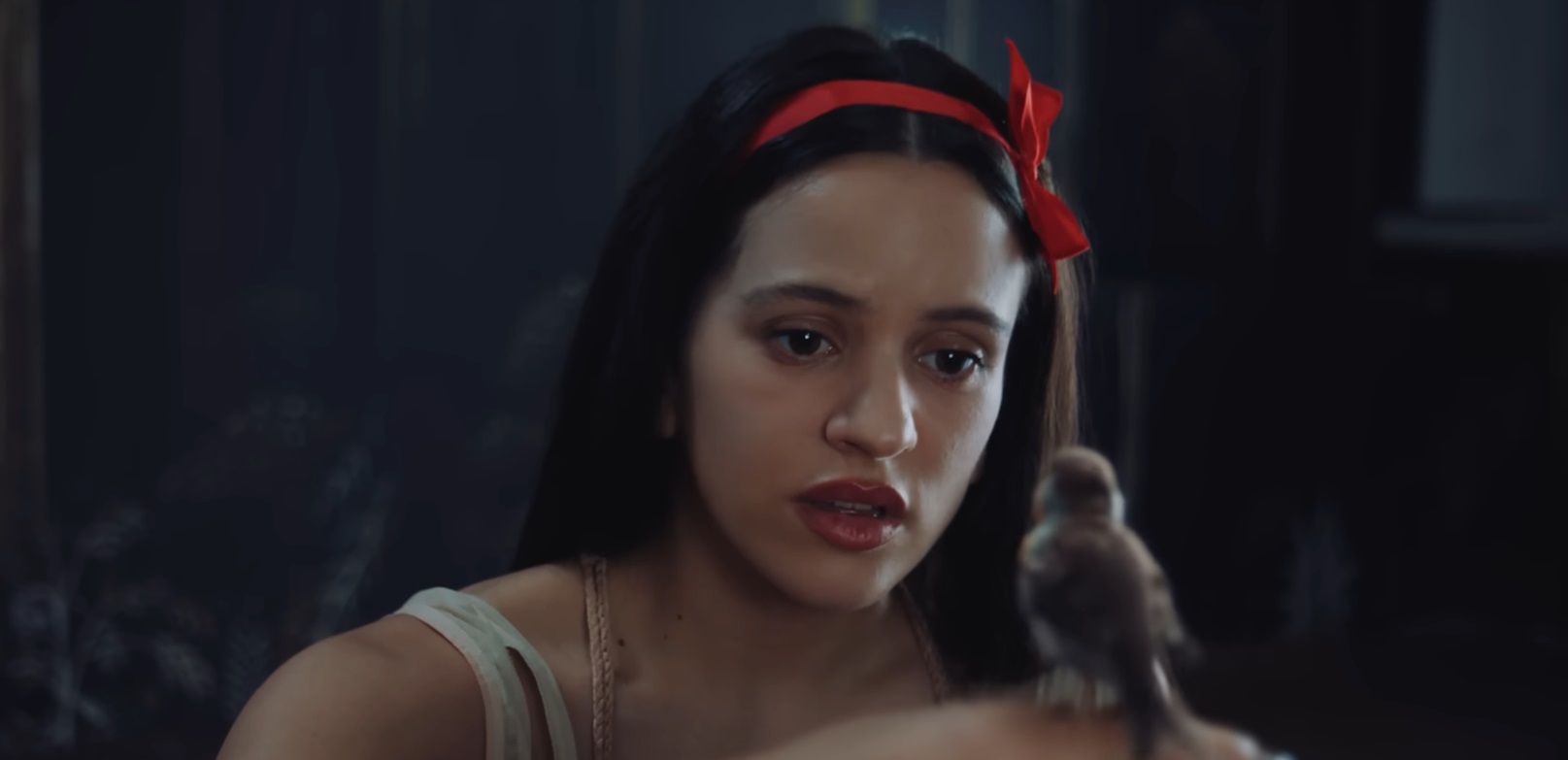 el look de Blancanieves Rosalía en Berghain