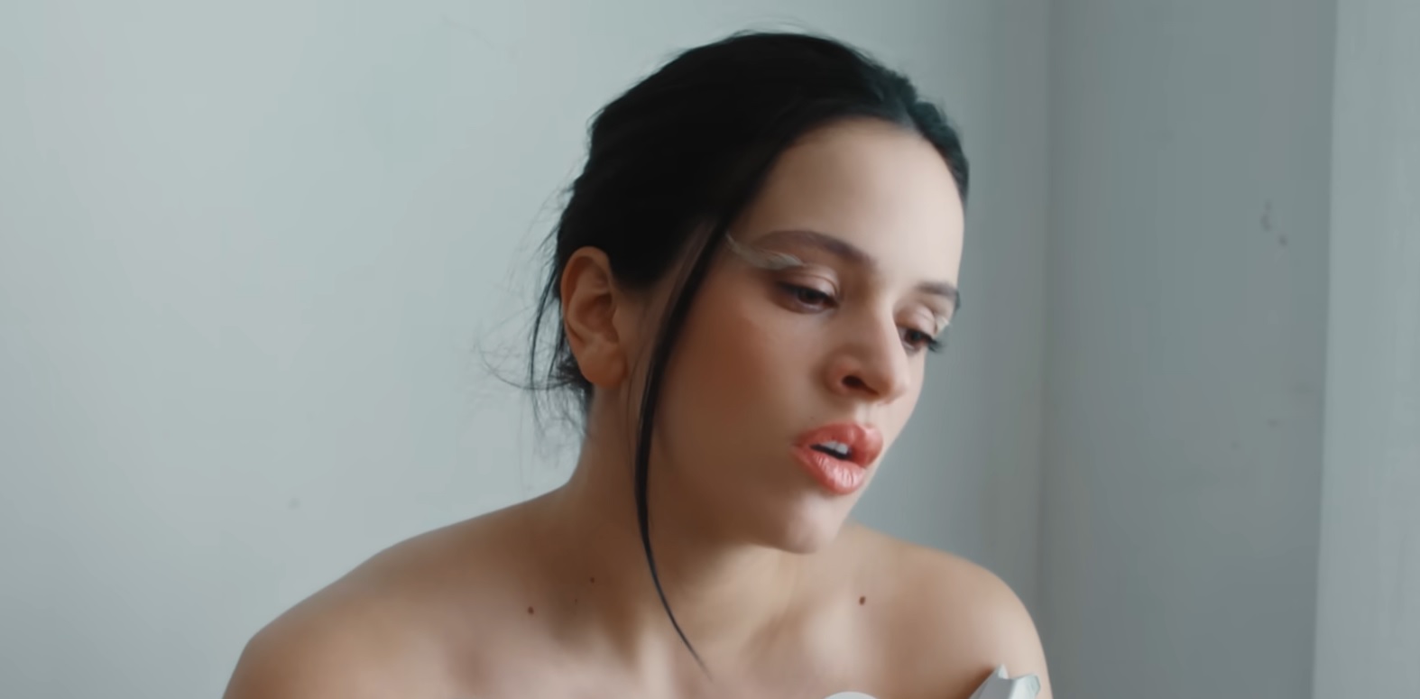 el maquillaje de Rosalía en Berghain