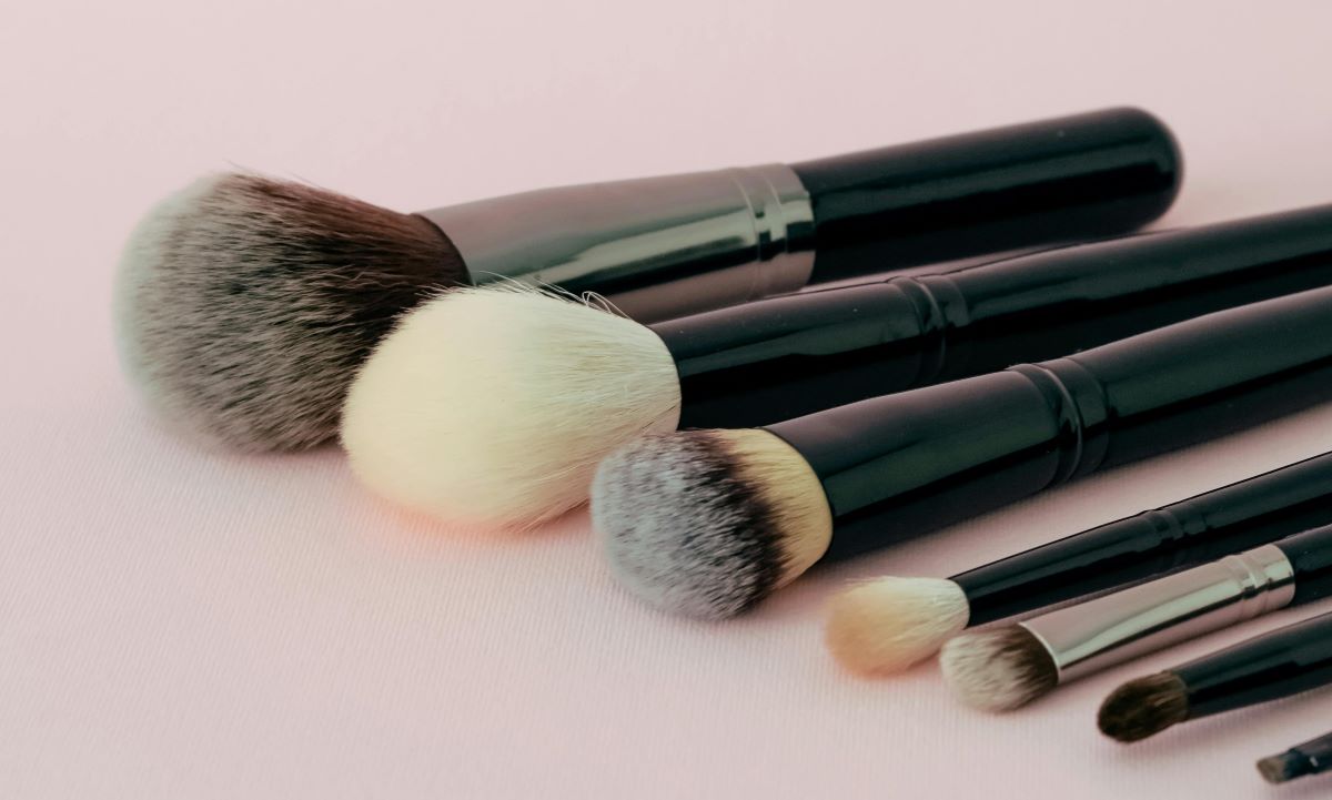 brochas y pinceles maquillaje