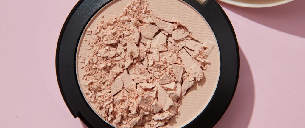 tipos de base de maquillaje y cómo aplicarlas