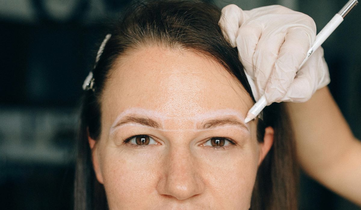 diseño y relleno de cejas